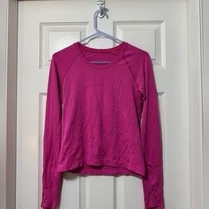 Lululemon relaxed fit swiftly long sleeve size 6 euc